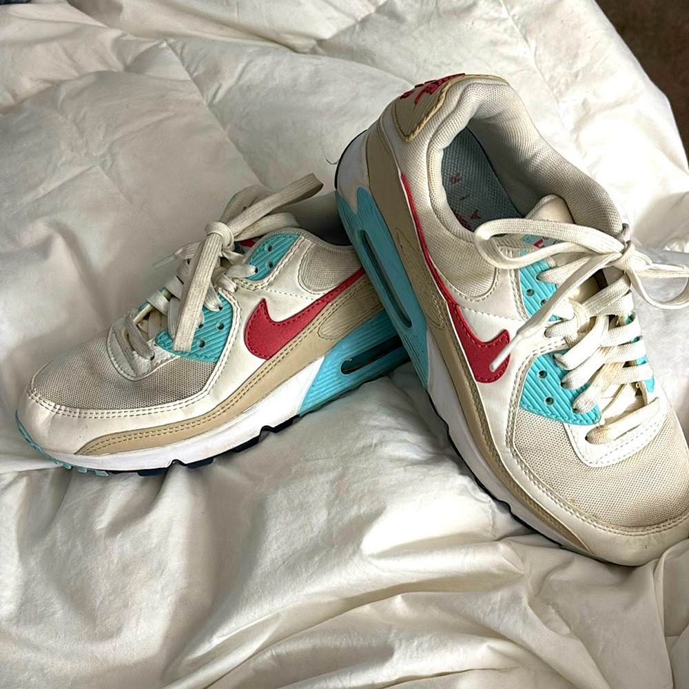Nike Air Max 90s Women’s size 9 White, Tan, Pink and blue